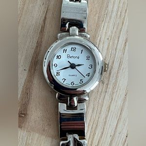 Betone Ladies Watch Stainless Bracelet Round White Dial